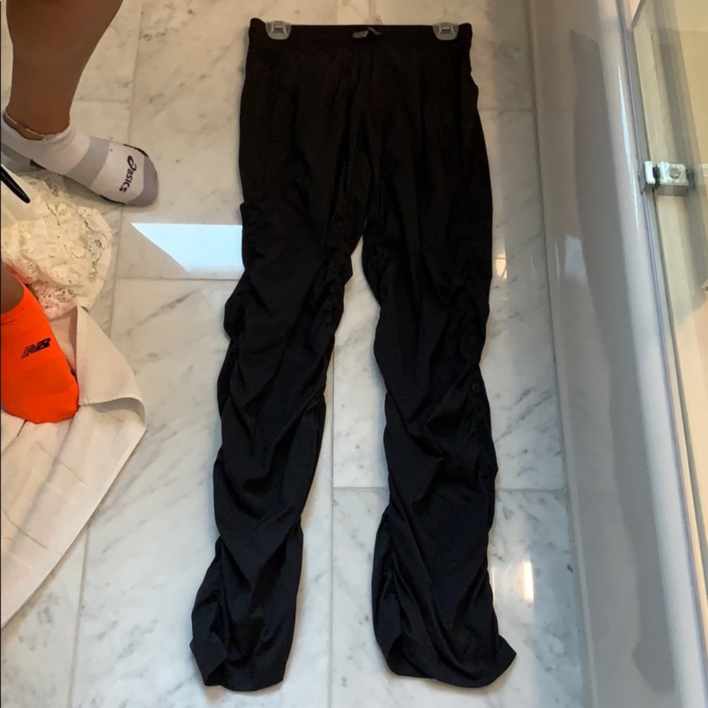 Ivivva pants